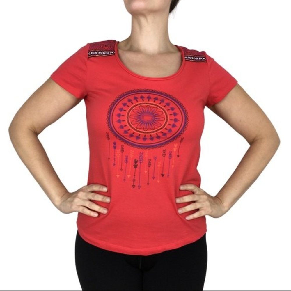 Coline Red Flower Mandala Scoop Neck T-shirt Medium